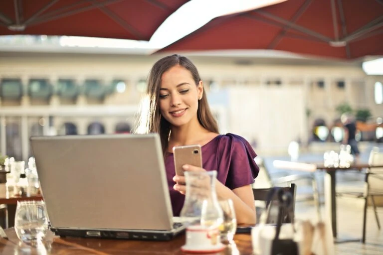 pexels-andrea-piacquadio-826349-biz-768×512 Shopping Cart Websites